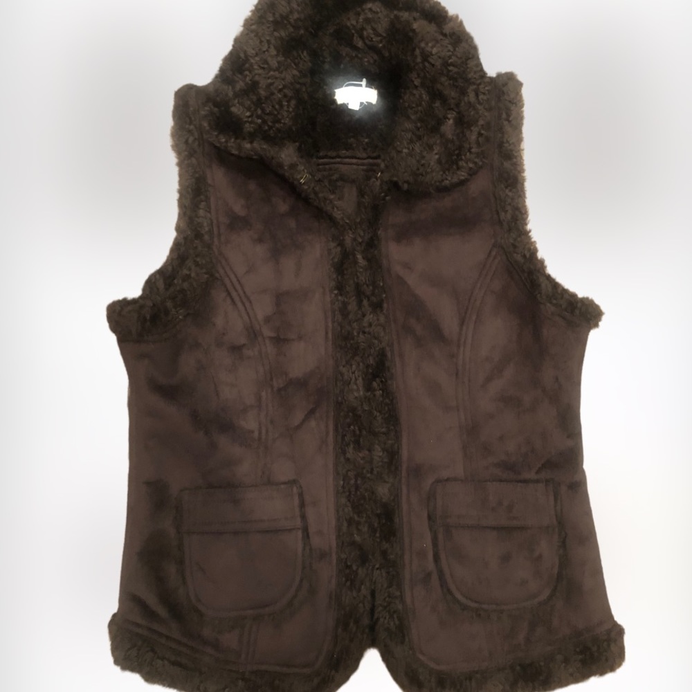 NWOT Cozy & Cute Brown Faux Fur/Leather Vest SZ Small